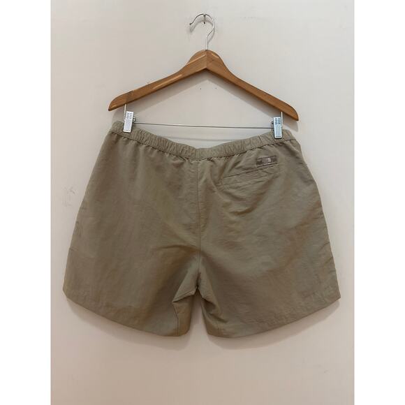 North Face Women’s XL Cargo Shorts Hiking Camping Fishing Outdoor Nylon Tan - Picture 6 of 6